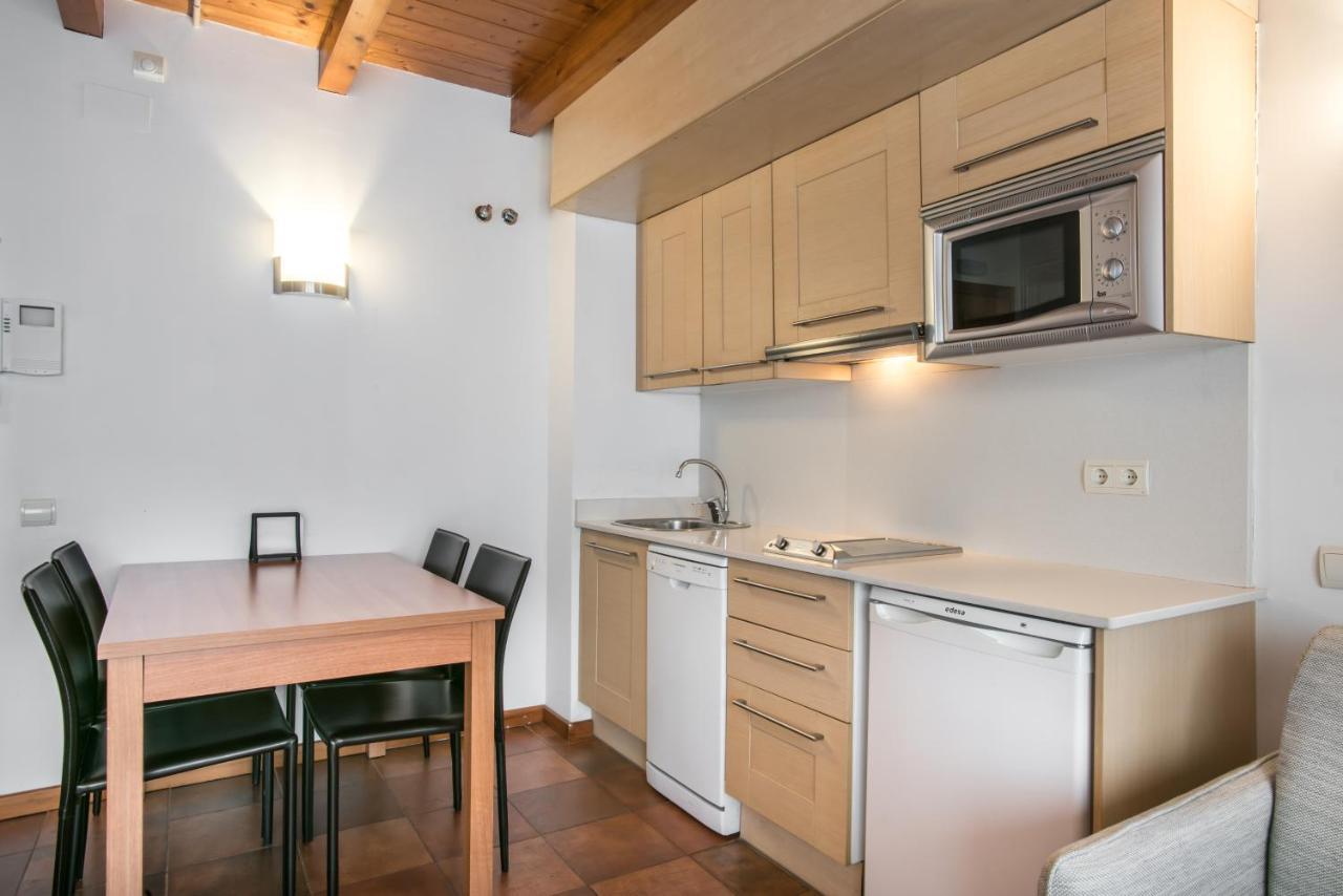 Apartamentos Snoe Mont Romies Unhola Саларду Экстерьер фото